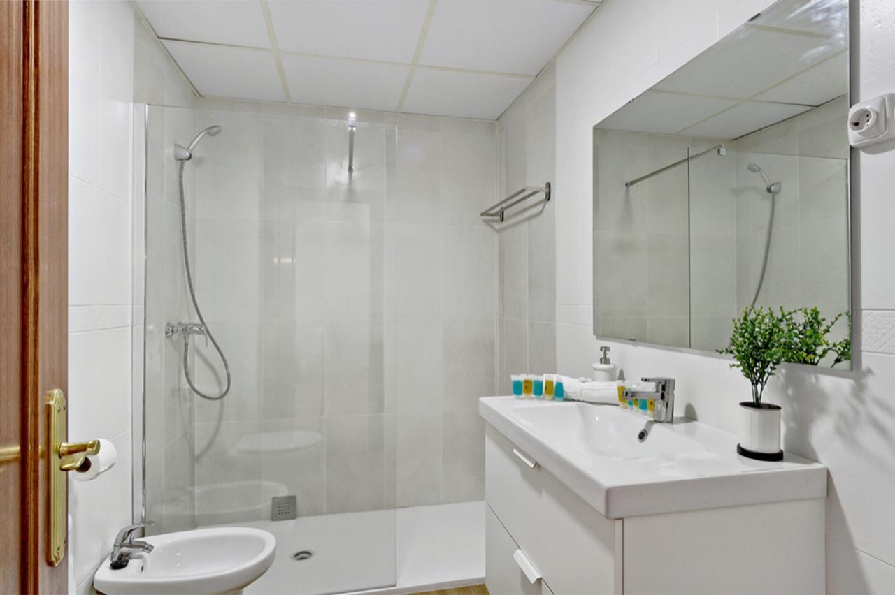 Del Parque Flats - Ollerias 3 Leilighet Málaga Eksteriør bilde